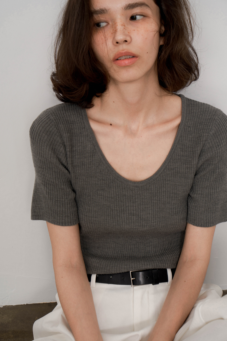 Short sleeve small rib lithe basis minimalist summer T-shirt