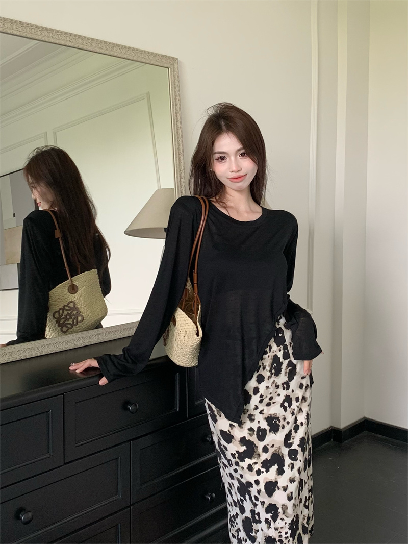 Long sleeve irregular ink T-shirt leopard printing skirt