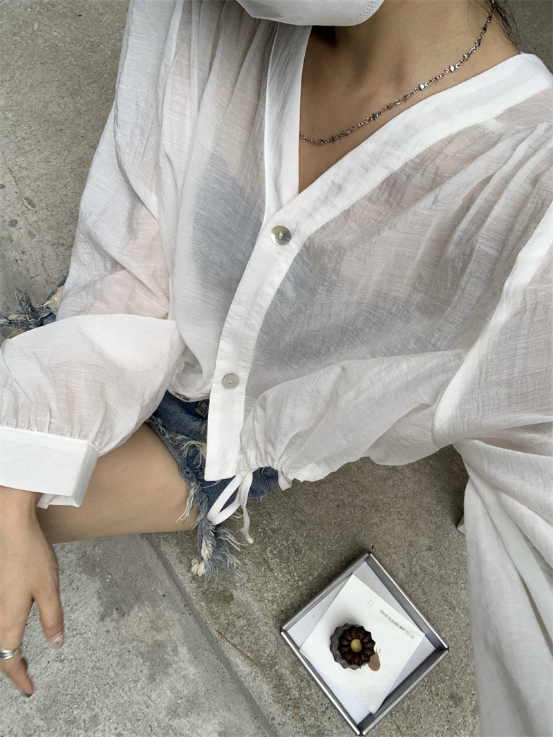 Long sleeve summer tops V-neck sun shirt for women