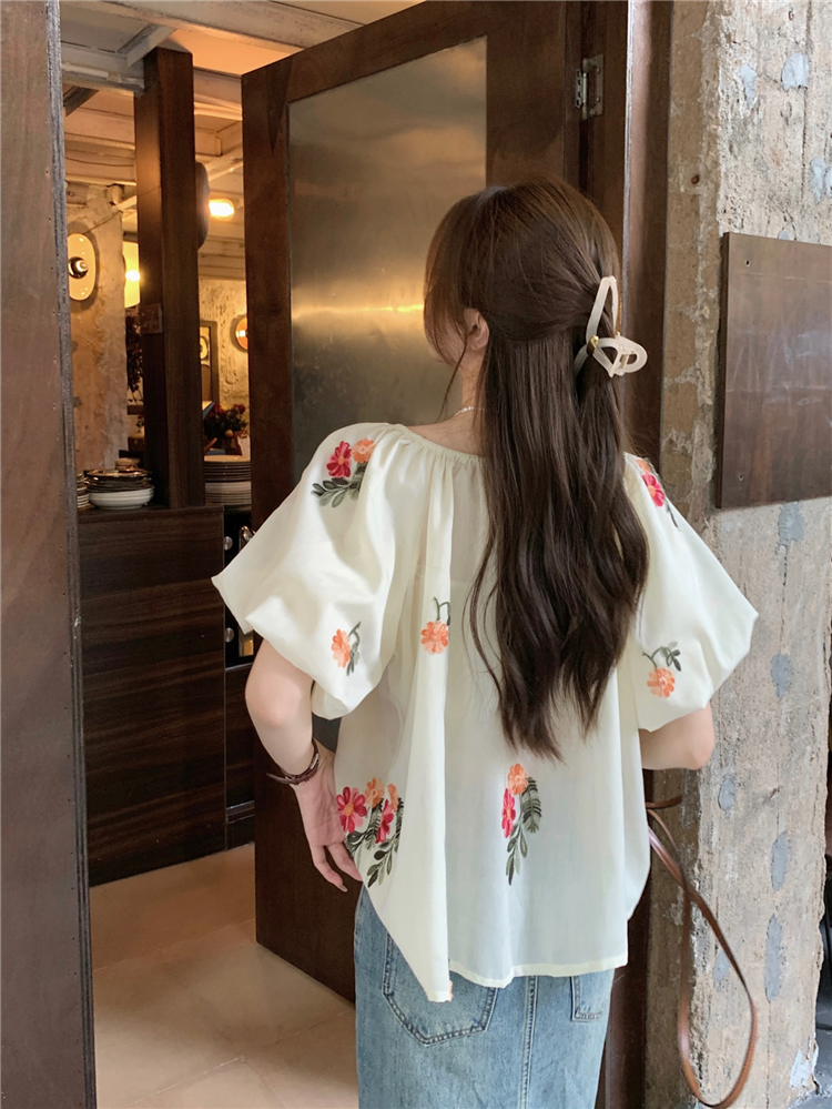 Flowers puff sleeve loose tops embroidery sweet shirt