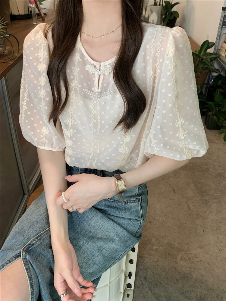 Round neck embroidery tops France style loose shirt