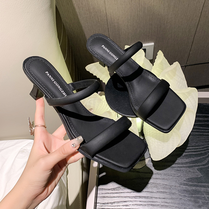 Korean style square head fine-root summer slippers for women