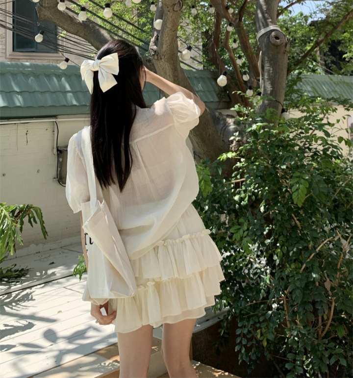 Fashion wood ear stereoscopic white short skirt 2pcs set