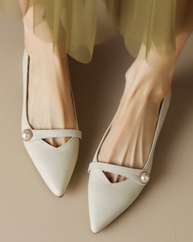 Pointed low leather shoes four seasons shoes