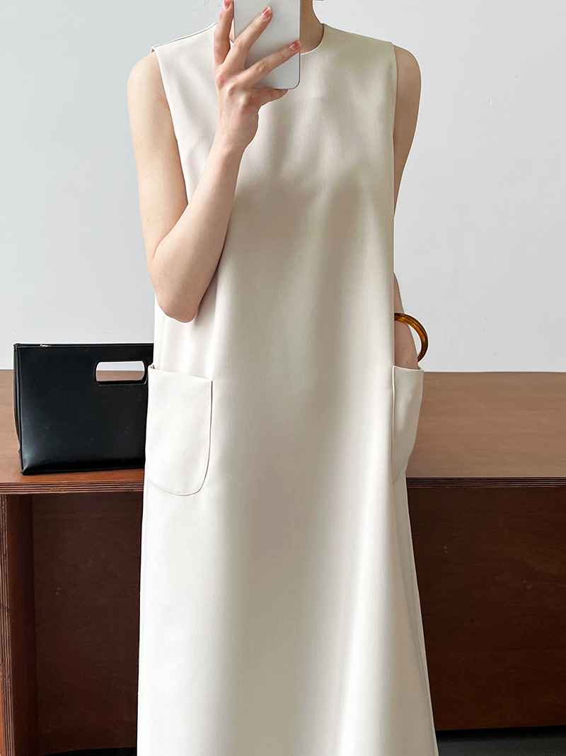 Simple loose business suit sleeveless dress for women