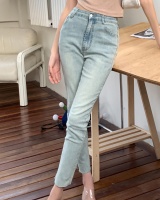 Slim straight jeans show high nine pants for women