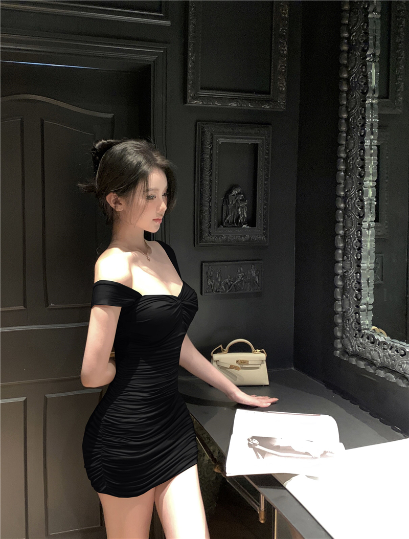 Ladies temperament pinched waist sling dress