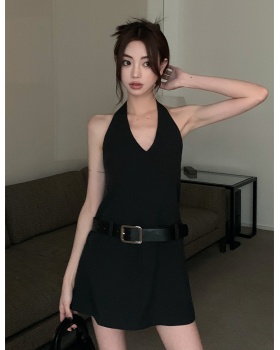 Slim halter black dress