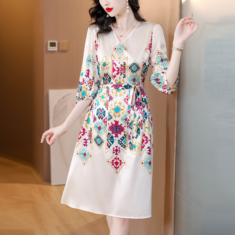 Spring and summer floral refinement dress for women