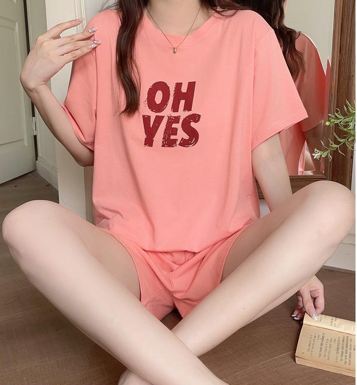 Round neck pajamas letters shorts a set for women