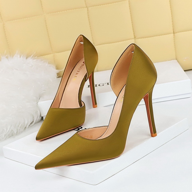 Pointed shoes European style high-heeled shoes for women