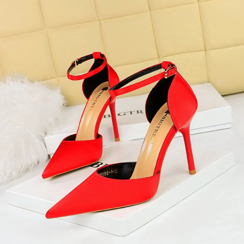 European style fine-root satin pointed low fashion sandals