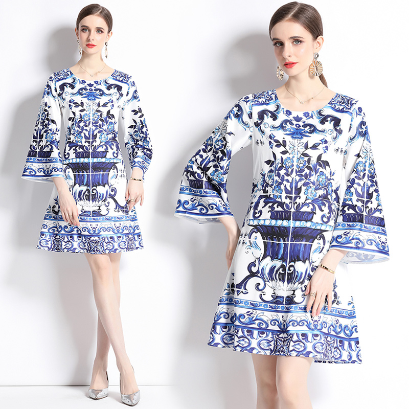 Blue and white porcelain trumpet sleeves fashion lined dress