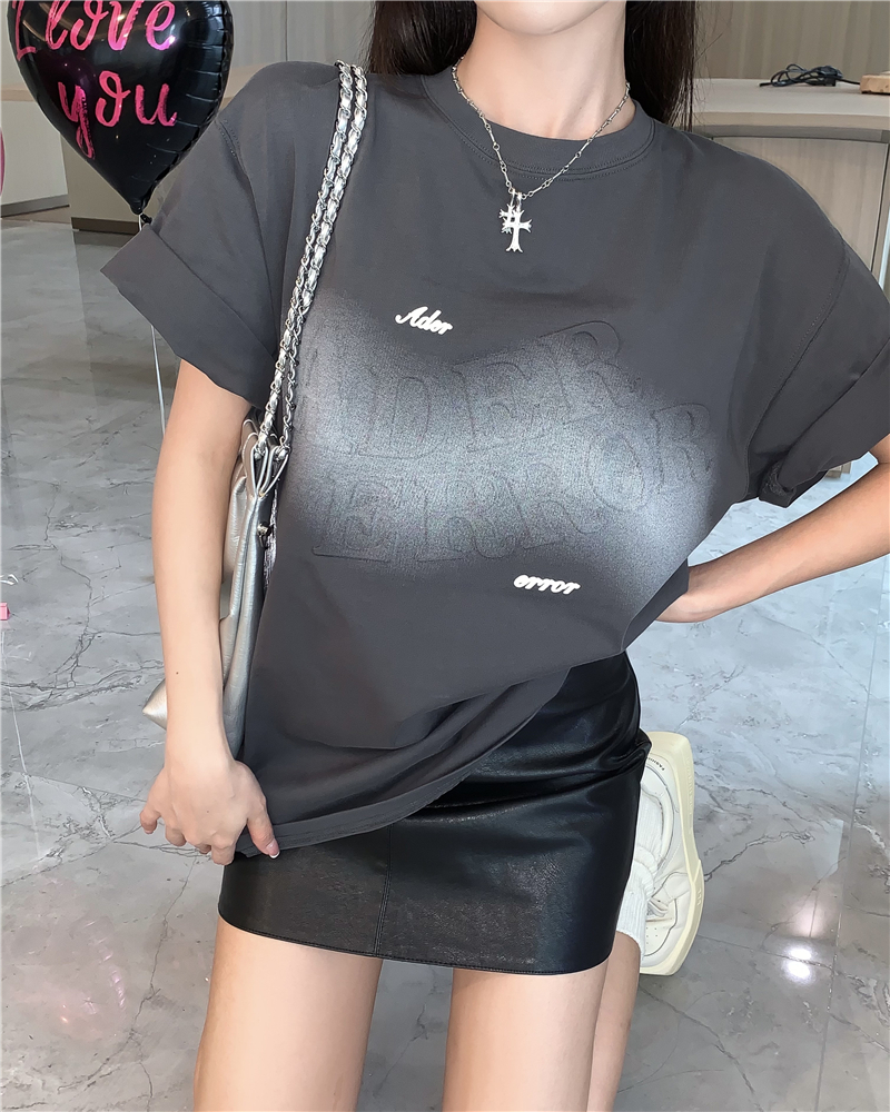 Spray painting summer round neck loose T-shirt for women