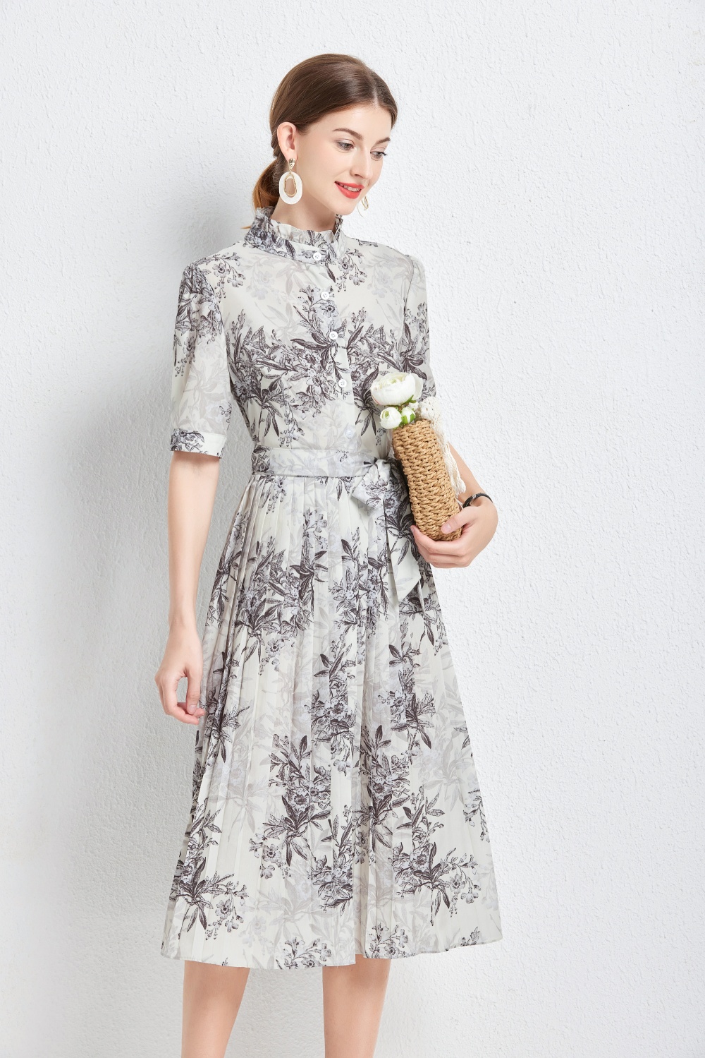 Ink pinched waist printing European style dress