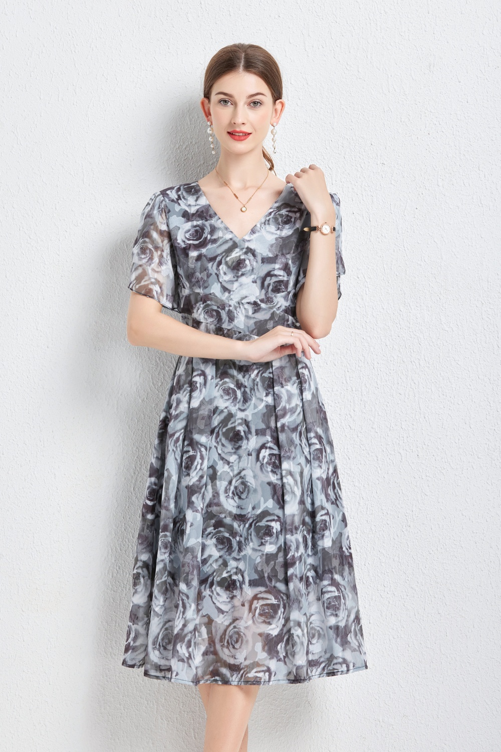 Slim European style short sleeve V-neck ink organza dress