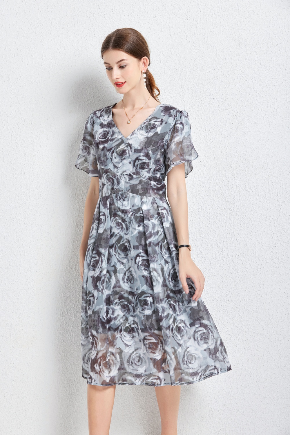 Slim European style short sleeve V-neck ink organza dress