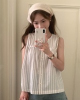 Sleeveless Korean style round neck stripe minimalist vest