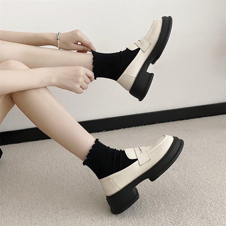 Trifle Casual low thick crust cortical shoes for women
