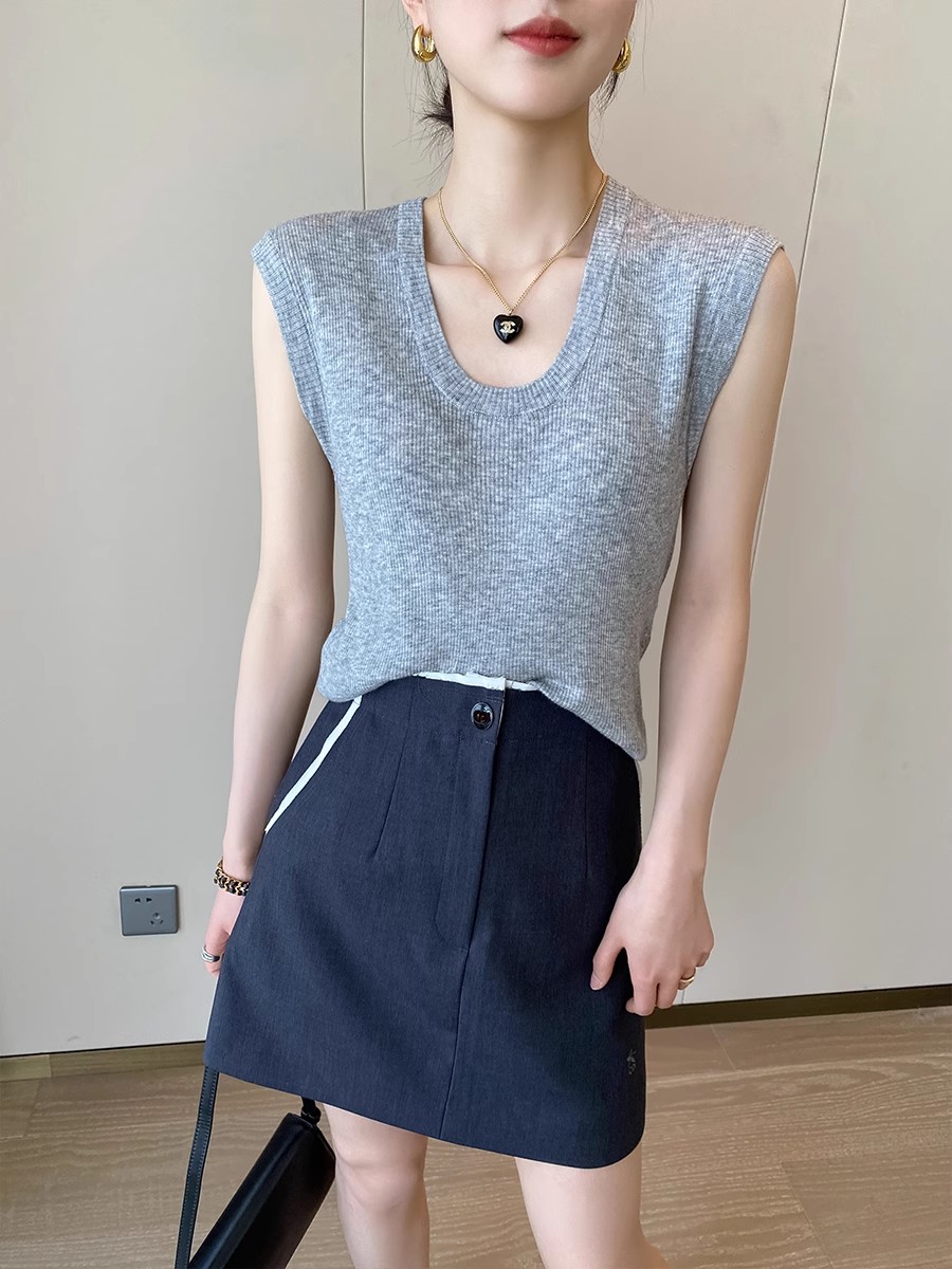 Gray fashion tops U-neck summer vest for women