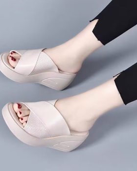 Summer Korean style thick crust slipsole slippers for women