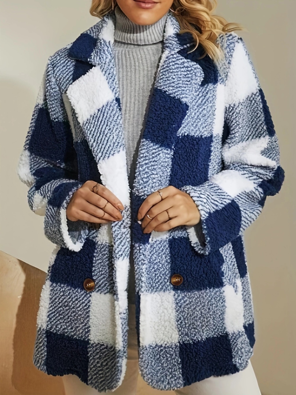 Loose blue-white woolen coat European style business suit