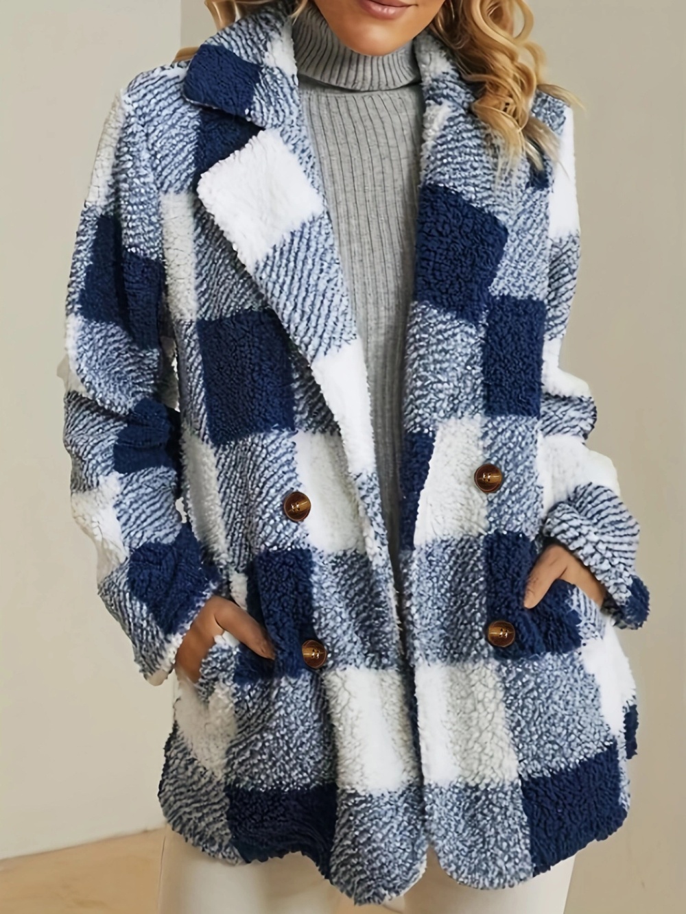 Loose blue-white woolen coat European style business suit