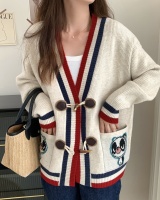 Art V-neck coat horn buckle sweater for women