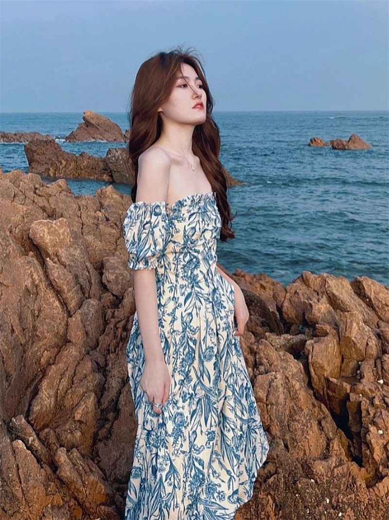 Long seaside beach dress travel horizontal collar dress