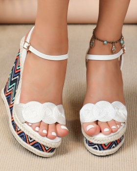 Simple fashion slipsole sandals sexy European style platform