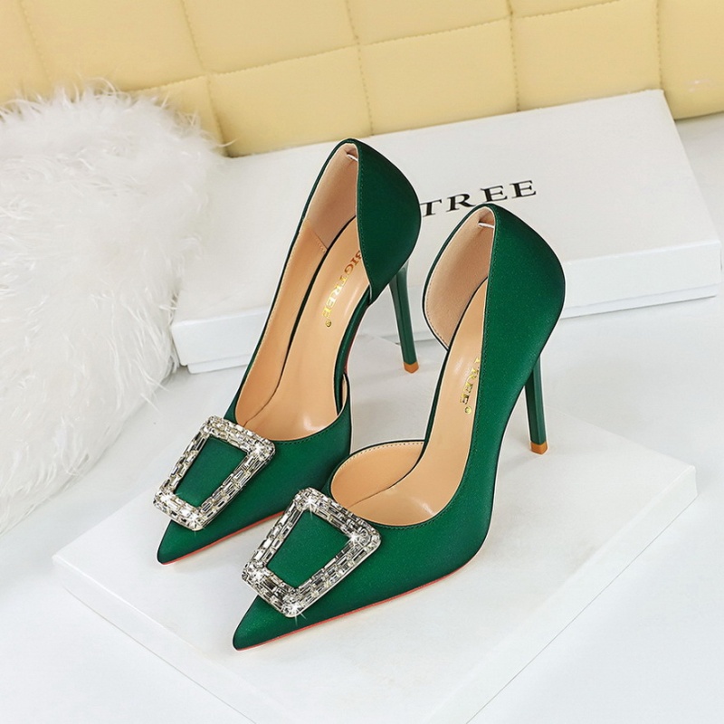 Pointed shoes rhinestone buckle high-heeled shoes