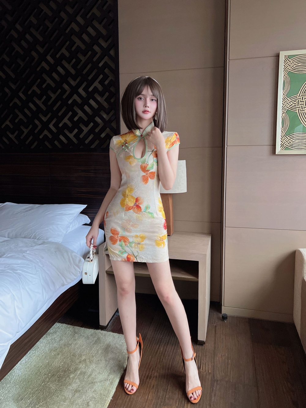 Sexy retro small skirt short cheongsam for women
