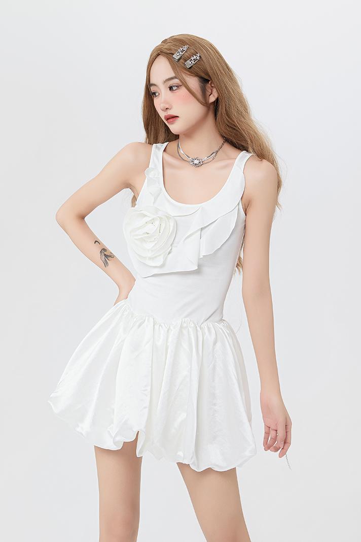 White rose dress satin stereoscopic sleeveless dress