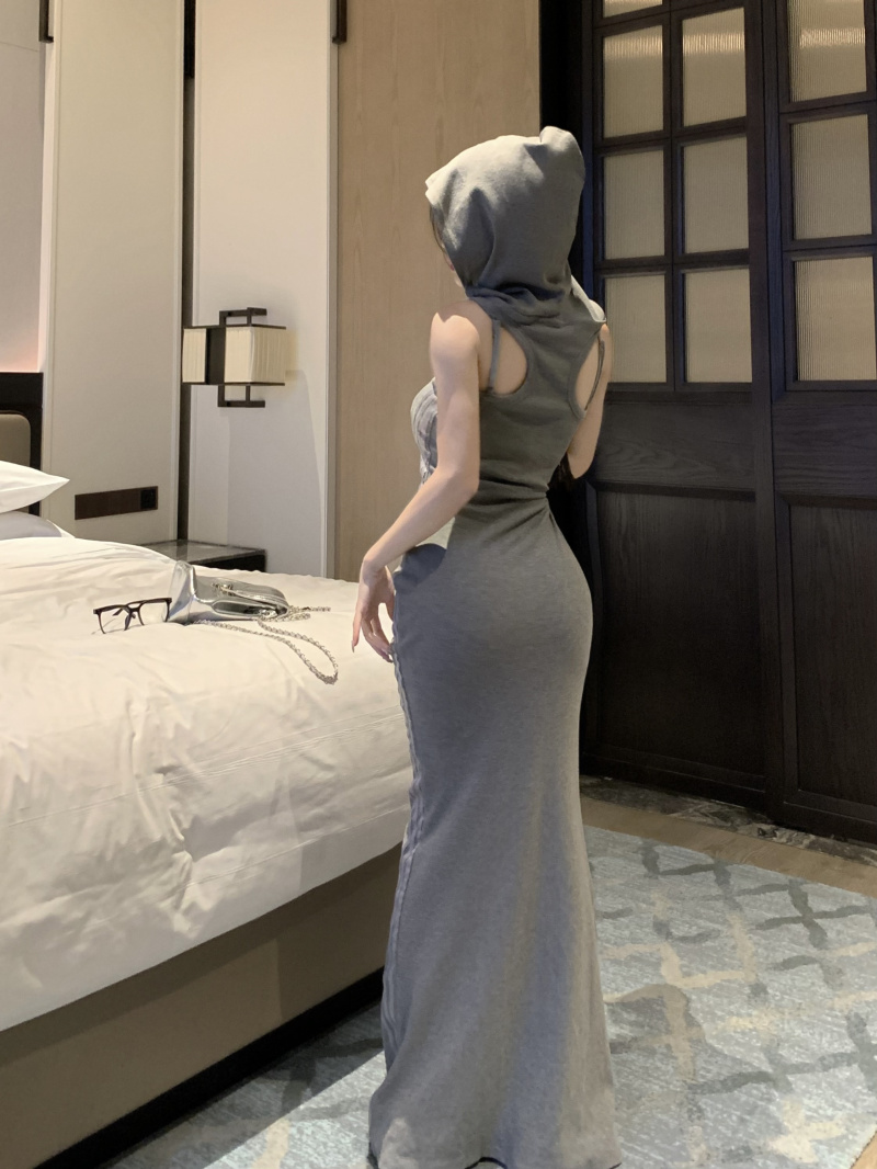Hooded slim dress