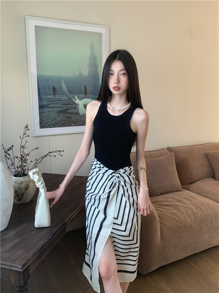 Slim stripe sleeveless France style dress for women