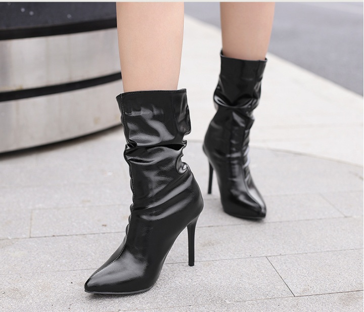 Large yard pointed women's boots European style boots