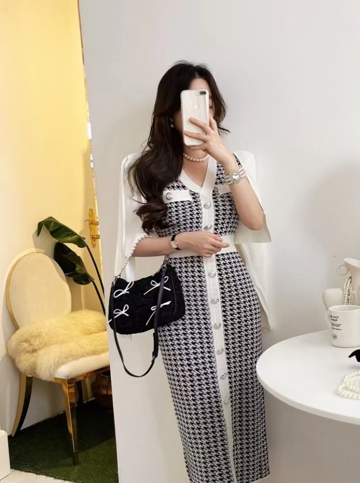 Korean style single-breasted knitted houndstooth V-neck dress