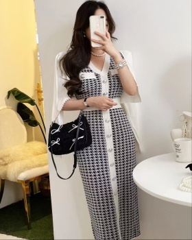 Korean style single-breasted knitted houndstooth V-neck dress