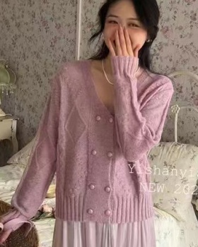 Fashion and elegant cardigan sweater for women