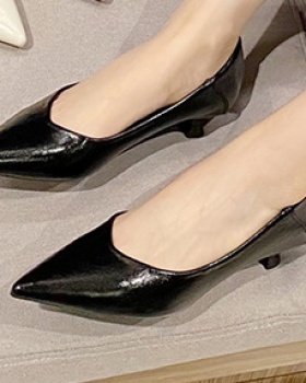 Fine-root temperament cat shoes low pointed all-match skirt
