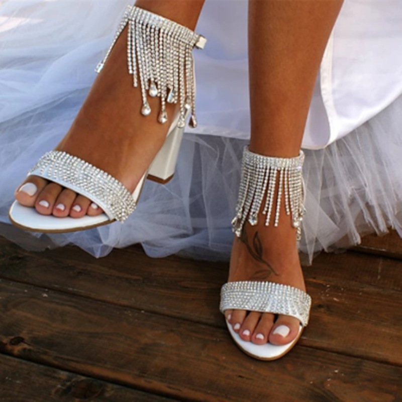 Chain sandals large yard high-heeled shoes