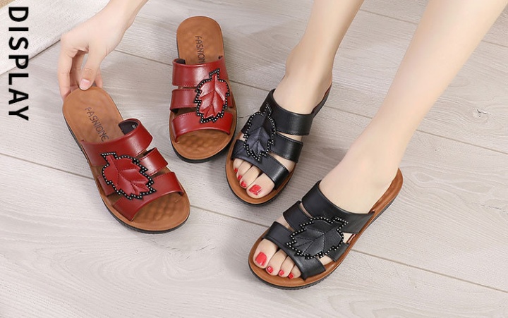 Middle-aged genuine leather elderly portable slippers