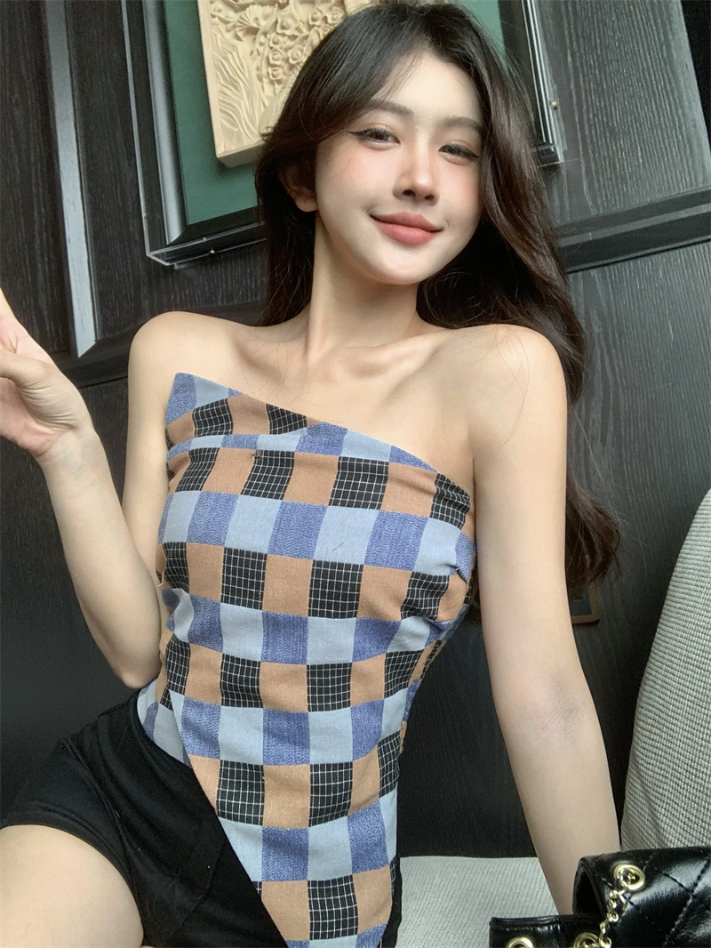 Wrapped chest Korean style irregular plaid vest