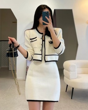 Round neck Korean style dress fashion and elegant coat