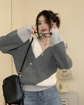 Long sleeve mixed colors tops V-neck sweater for women