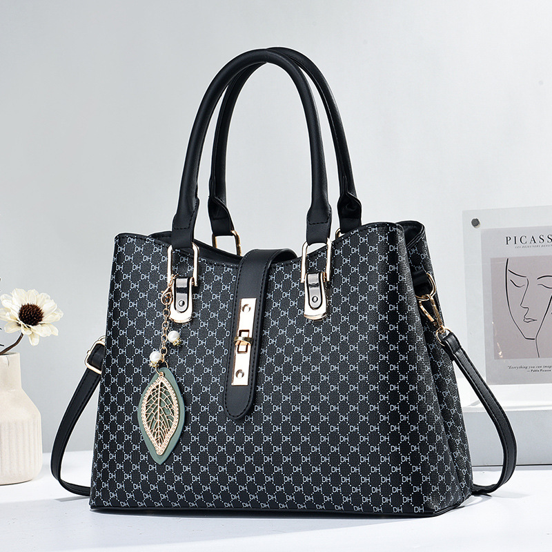 Middle-aged mommy package high capacity handbag for women