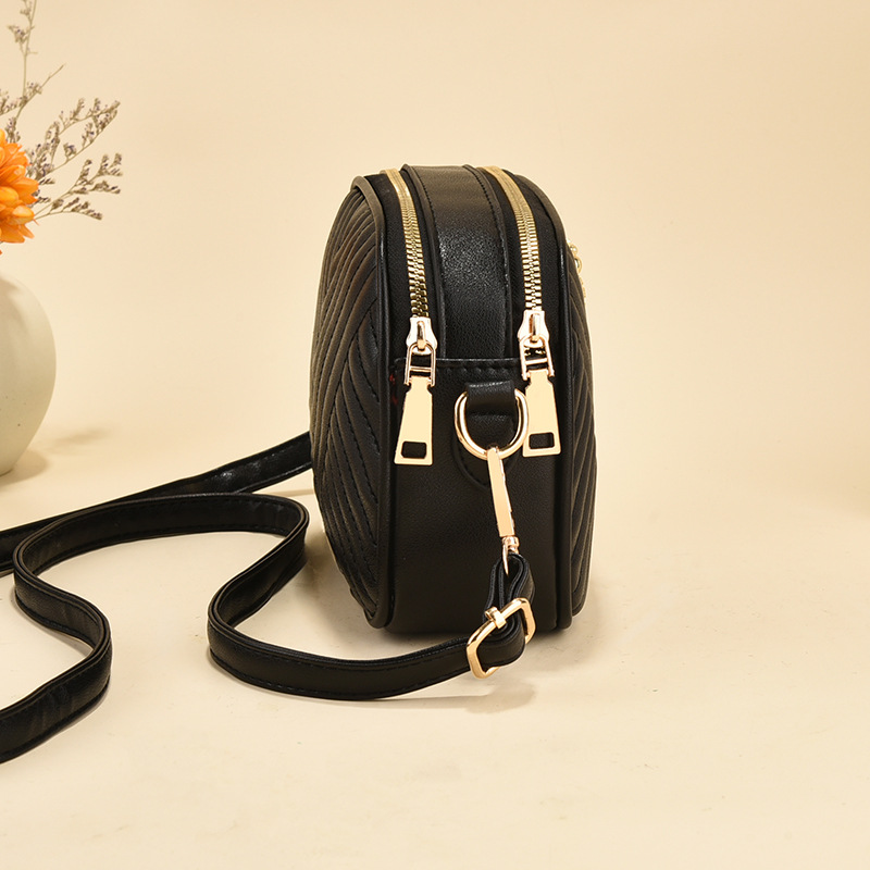 Fashion packet shoulder handbag