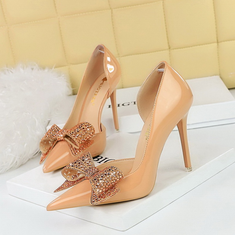 Hollow fine-root high-heeled shoes European style shoes