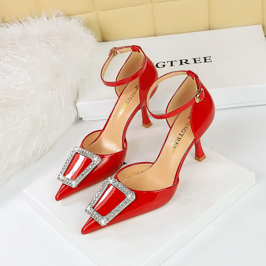 European style pointed banquet high-heeled sandals