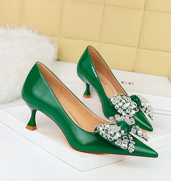 Pointed Korean style low banquet fashion shoes for women